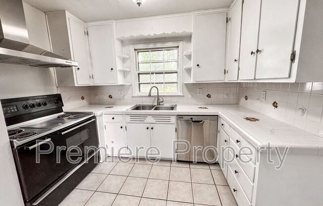 3029 W 74 ST