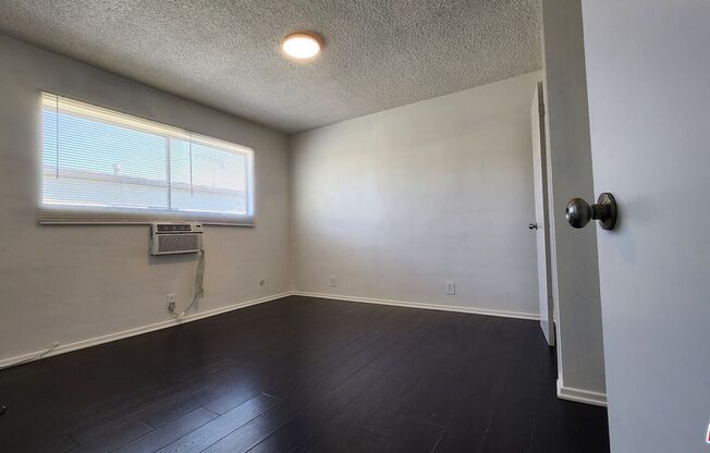 2 beds, 2 baths, 970 sqft, $2,400, Unit 4