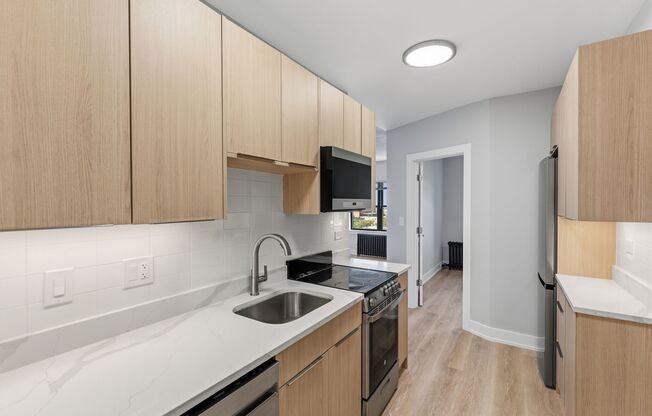 2 beds, 1 bath, 549 sqft, $2,450, Unit 8E