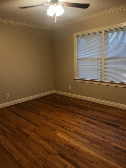 3 beds, 1 bath, $870