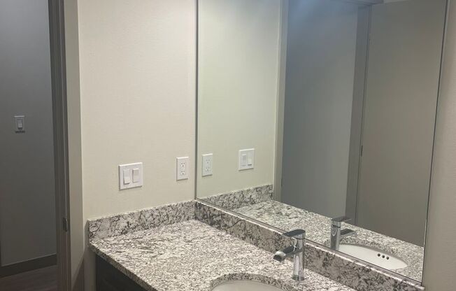 1 bed, 1 bath, 719 sqft, $1,650, Unit 606-MFTE