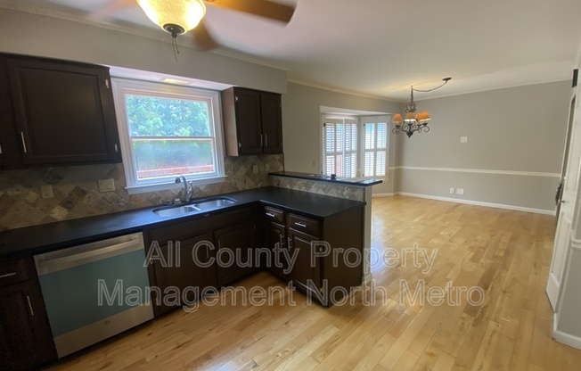 1406 Defoors Dr. NW