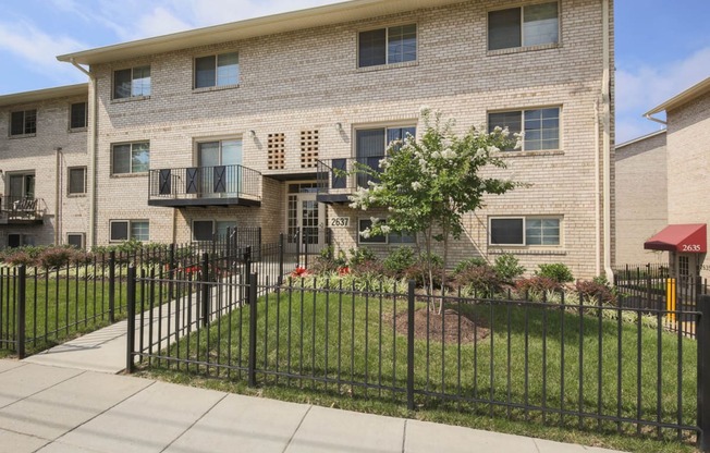 brick exterior of naylor overlook apartments in washington dc