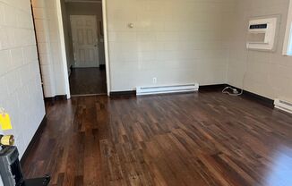 2 beds, 1 bath, $775