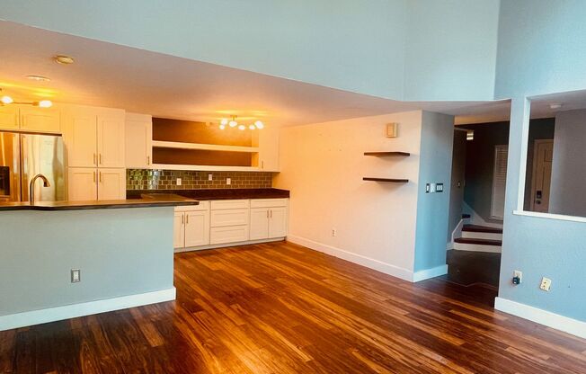 3 beds, 3 baths, $3,700, Unit # L 301