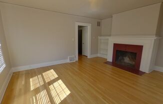 4 beds, 2 baths, $3,400, Unit 2217 NW Van Buren Ave.