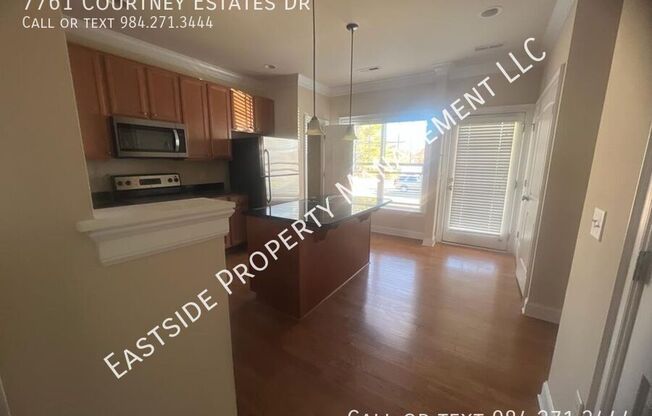7761 COURTNEY ESTS DR