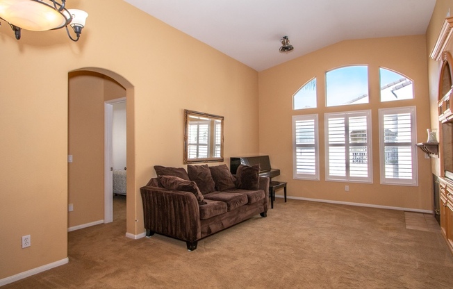 Beautiful 2 Bedroom / 2 Bath Condo in Desirable Scripps Ranch