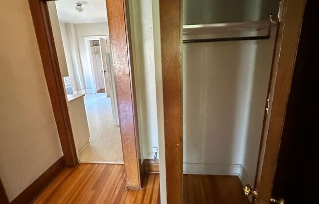 1 bed, 1 bath, $1,500, Unit C