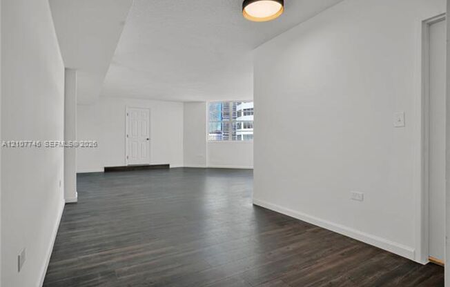 2 beds, 2 baths, $3,300, Unit # 1121