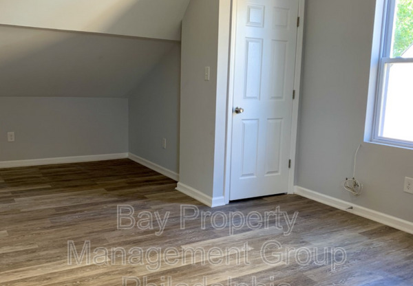 133 E ROOSEVELT BLVD