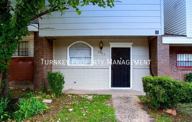 2102 FENDLEY DR