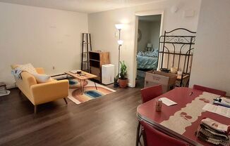 1 bed, 1 bath, $895, Unit Apt 1