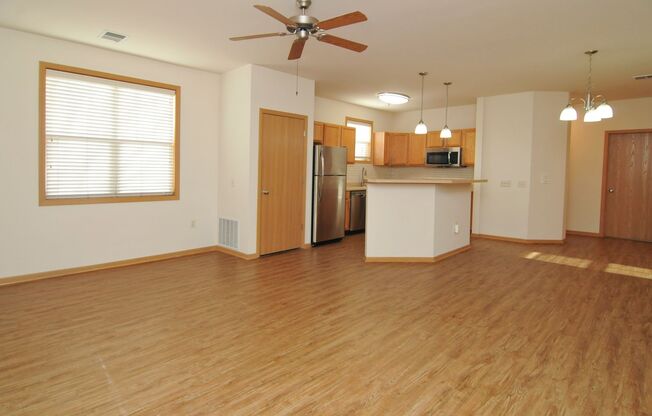 1 bed, 1 bath, 810 sqft, $1,450, Unit 213