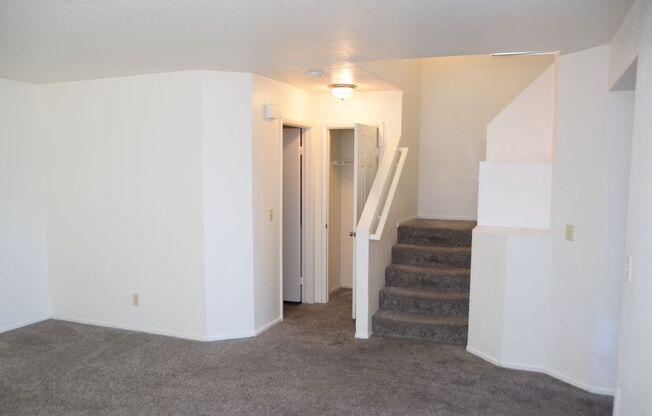NORTHWEST - 2 STORY HOME - 4 BEDROOMS