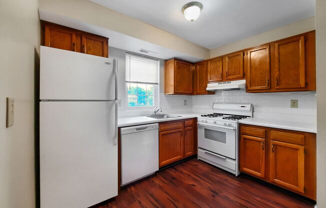Bright & Stylish 1BR/1BA Condo in Reisterstown. Pet-Friendly.