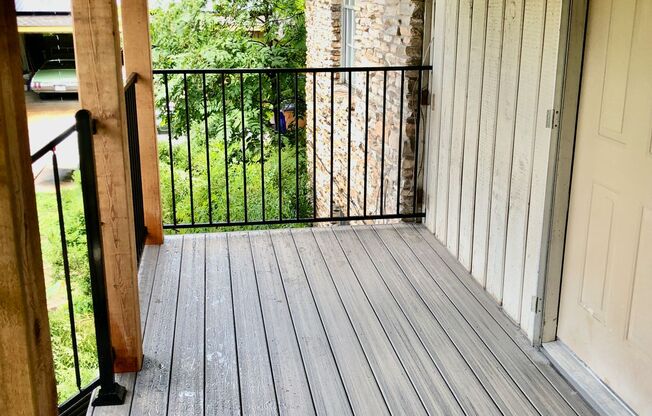 Beautiful and Chic Unit in SOLA