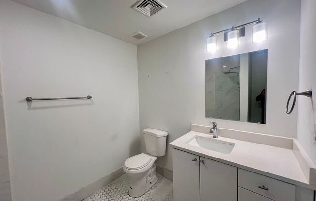 2 beds, 1 bath, 812 sqft, $1,495, Unit Unit 17