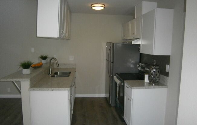 1 bed, 1 bath, 580 sqft, $1,850, Unit #9