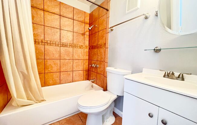 1 bed, 1 bath, 650 sqft, $815, Unit Unit 8