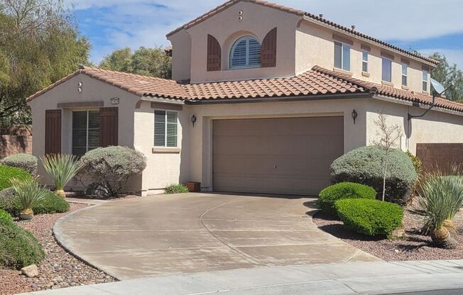 Summerlin 4/4 with 3 car tandem & Bed Down with Pool