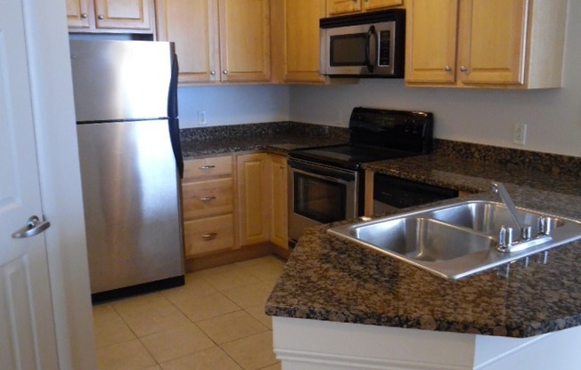 2 beds, 2 baths, 840 sqft, $2,331, Unit 4-0608