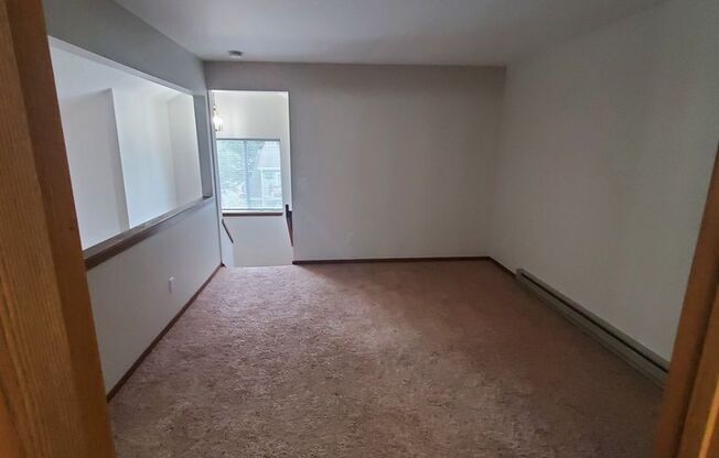 2 beds, 1.5 baths, 950 sqft, $1,434, Unit 5811-2A