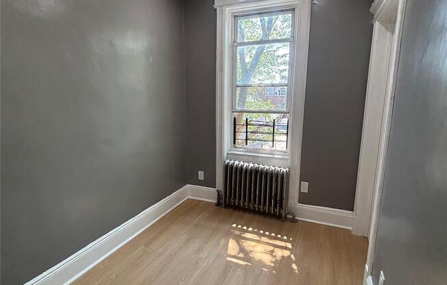 15 NICHOLS AVE