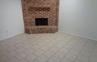 3 beds, 2 baths, $1,295