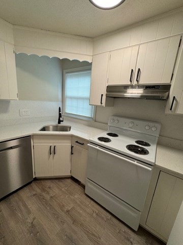 2 beds, 1 bath, 800 sqft, $2,175, Unit 1