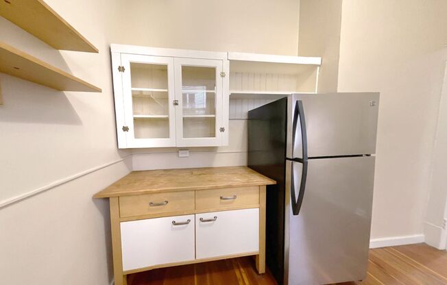 Studio, 1 bath, 390 sqft, $1,395, Unit H