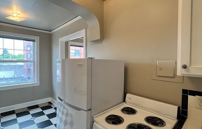 1 bed, 1 bath, $1,595, Unit 308