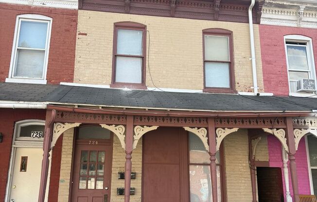3 Bedroom 2nd/3rd Floor Apartment Near York College