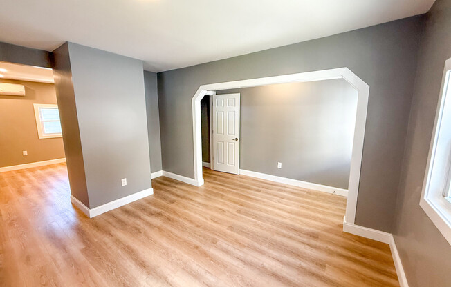 4 MULDOONS CT