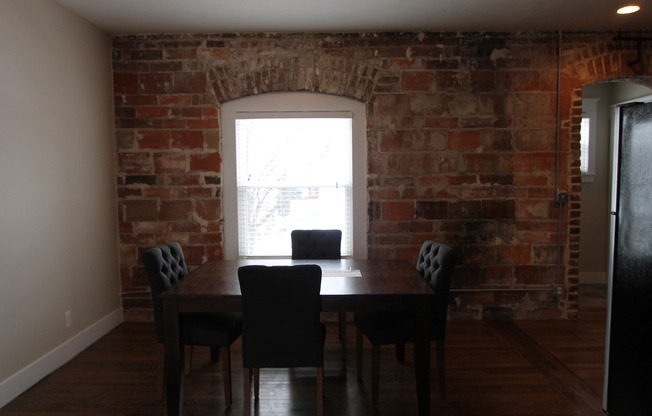 2 beds, 1 bath, 1,150 sqft, $1,470, Unit 6