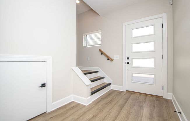 Riverwalk Townhomes - 1220 W. 4th Street