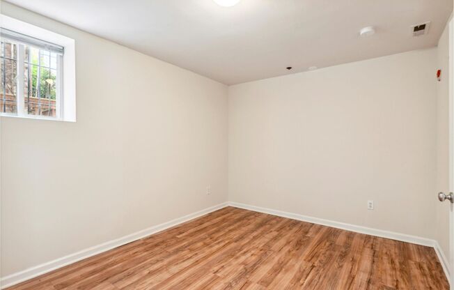 5 beds, 3 baths, 1,538 sqft, $1,900, Unit Unit 14
