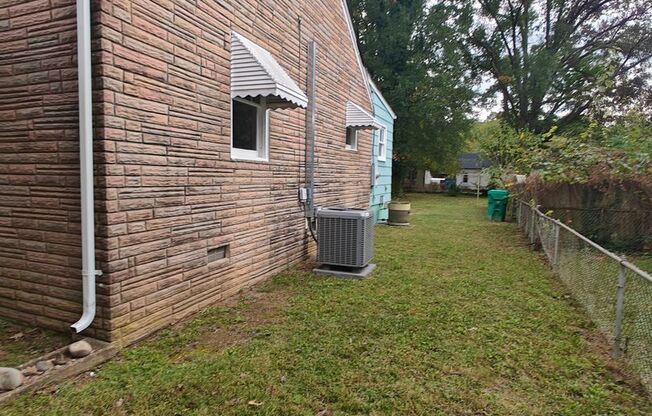 2 bedroom home with fenced in rear yard