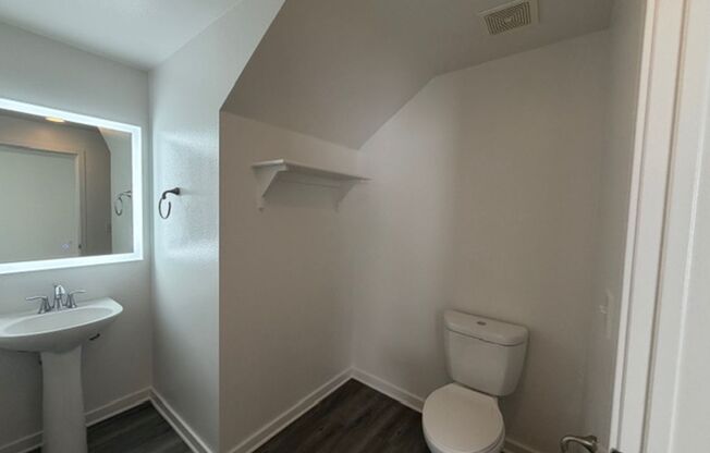 2 beds, 2.5 baths, 1,541 sqft, $3,850, Unit 472