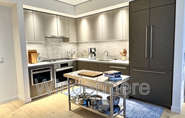 2510 6th Ave Unit # 1006