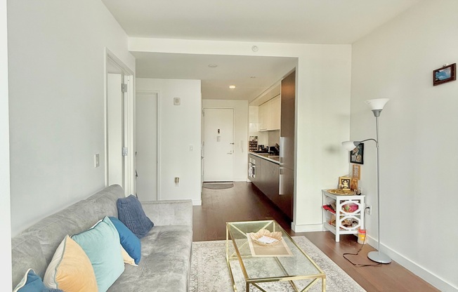 1 bed, 1 bath, $4,400, Unit 29-E