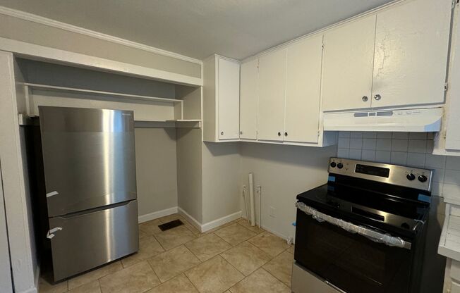 2 beds, 1 bath, $875