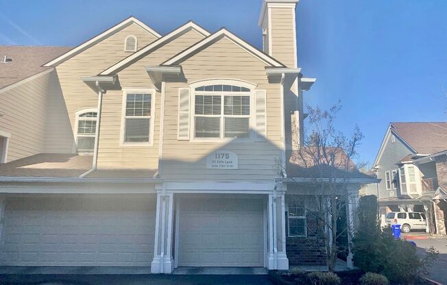 Gorgeous 2BD | 2BA Condo in the Heart of Orenco | GREAT Location | Water/Sewer/Garbage Included