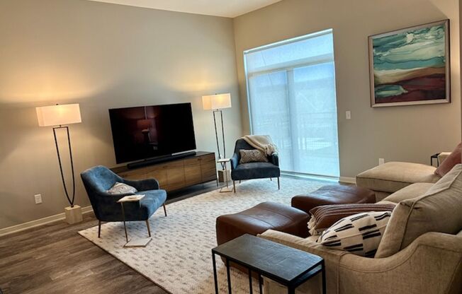 3 beds, 2.5 baths, 1,431 sqft, $2,750, Unit 515
