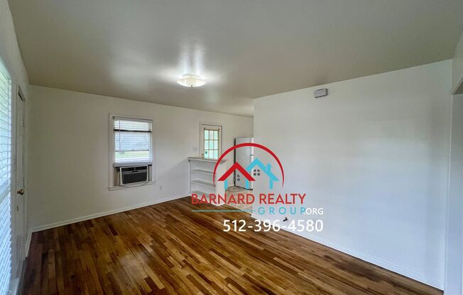 Available: Charming 2 Bedroom 1 Bath with Carport on Bus Route