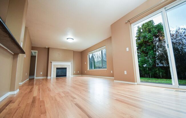 4 beds, 2.5 baths, $3,295