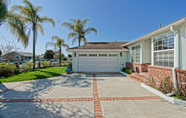 REMODELED, BRIGHT & AIRY, 4BR3BA HOME W/ GATED DRIVEWAY, 2-CAR GARAGE, FRONT & REAR YARDS CLOSE TO SCHOOLS, SHOPPING, FREEWAY ACCESS & 10 MINS TO BEACH!
