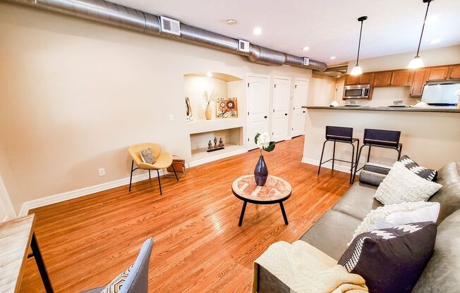 1 bed, 1 bath, 650 sqft, $1,295, Unit DNS - 617 - Unit 102 A817