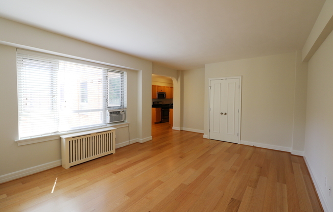 Studio, 1 bath, 450 sqft, $2,185, Unit 401