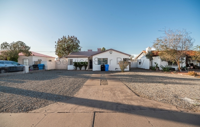 1706 E ALMERIA RD